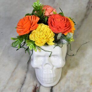 Día de los Muertos, Day of the Dead, small ceramic style skull with sola flowers